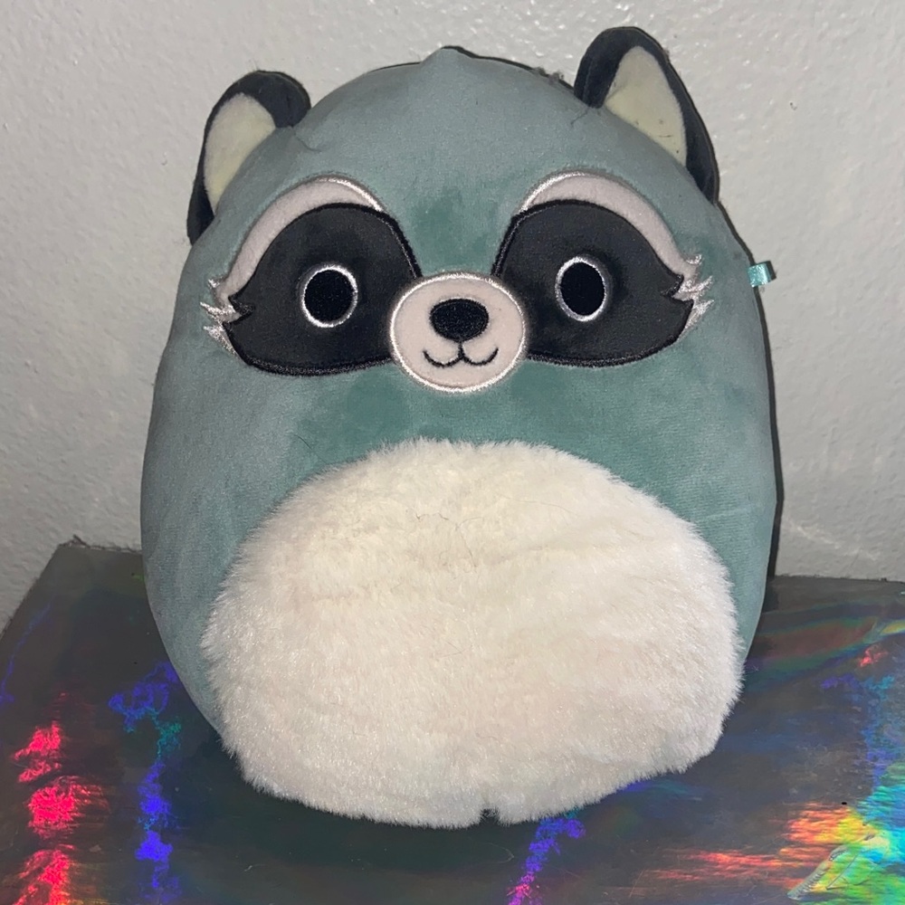 Green Contessa Raccoon Squishmallow 7.5 inches